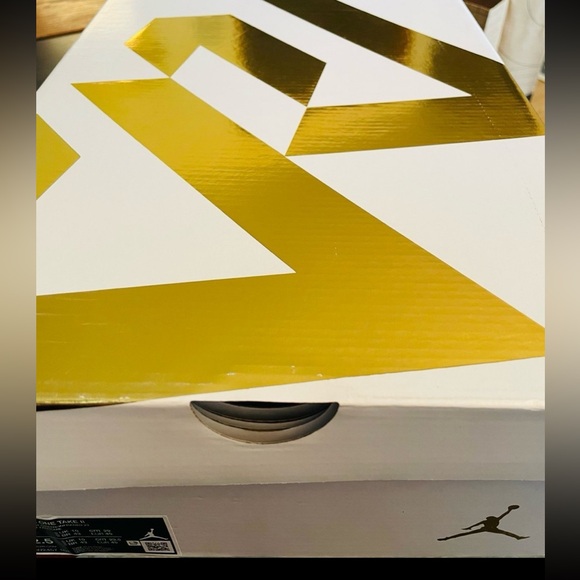 New in box Mens Nike Jordan One Take II White ghost green Infrared 23 - Picture 8 of 12